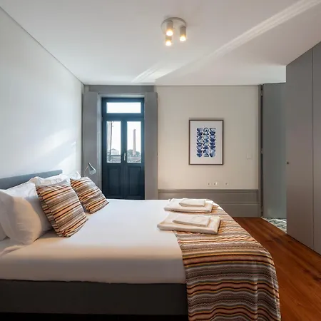 Cedofeita's Blue House Apartment *